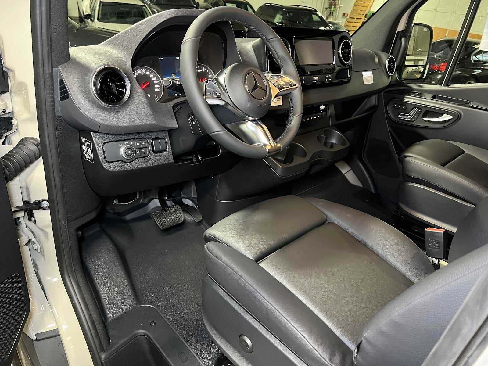 2026 Mercedes-Benz Sprinter 2500 Standard Roof I4 Diesel HO 144" AWD