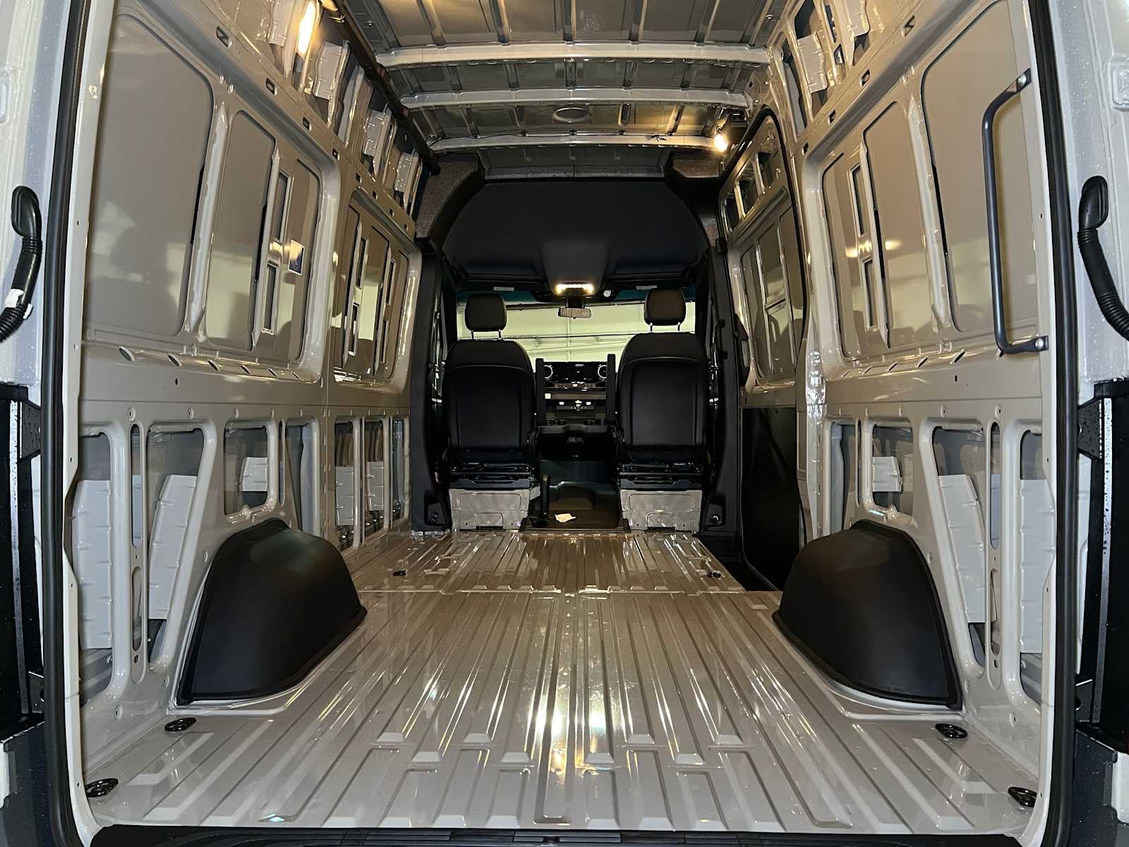 2026 Mercedes-Benz Sprinter 2500 Standard Roof I4 Diesel HO 144" AWD