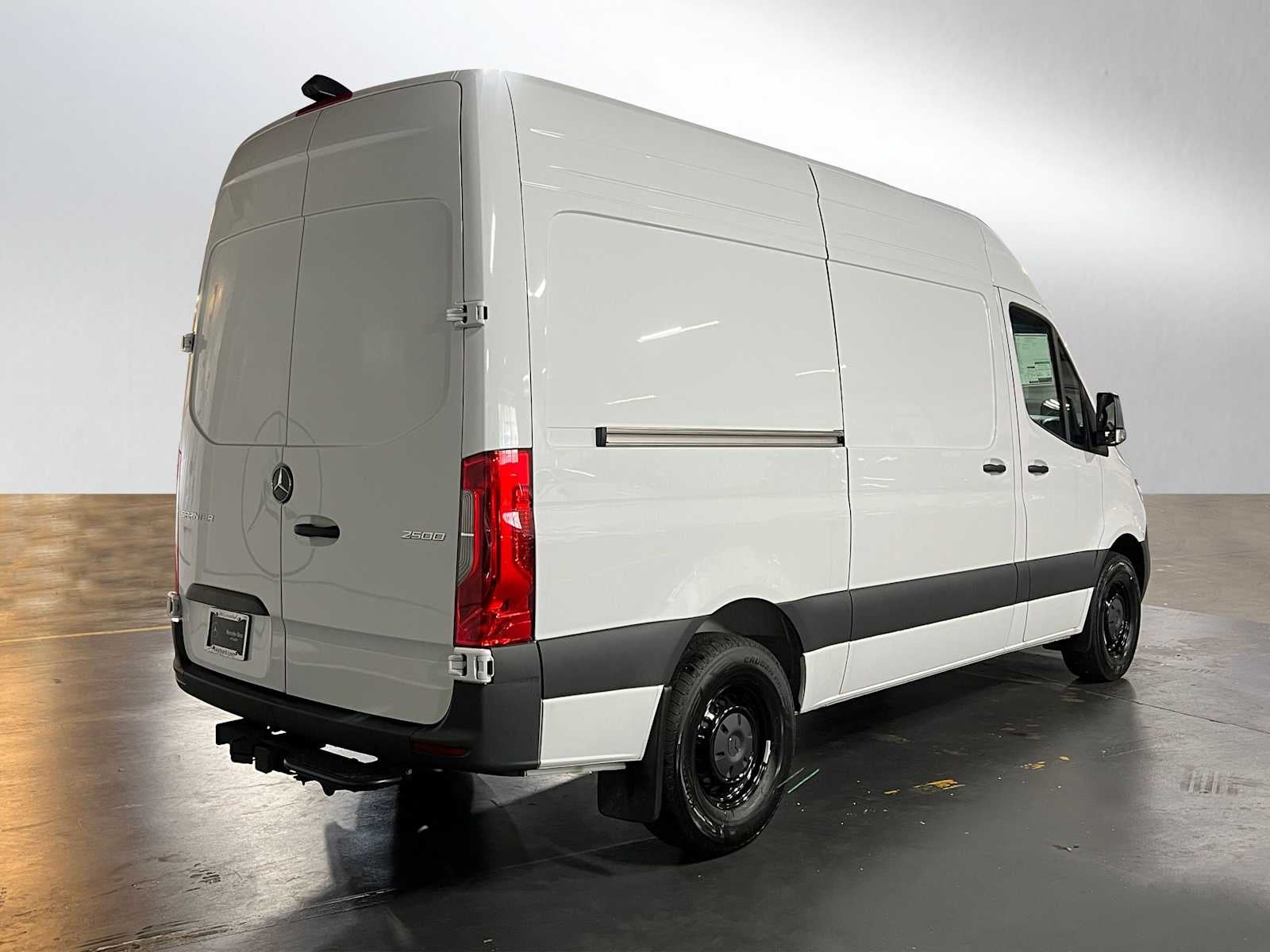 2025 Mercedes-Benz Sprinter 2500 Standard Roof I4 Diesel 144" RWD