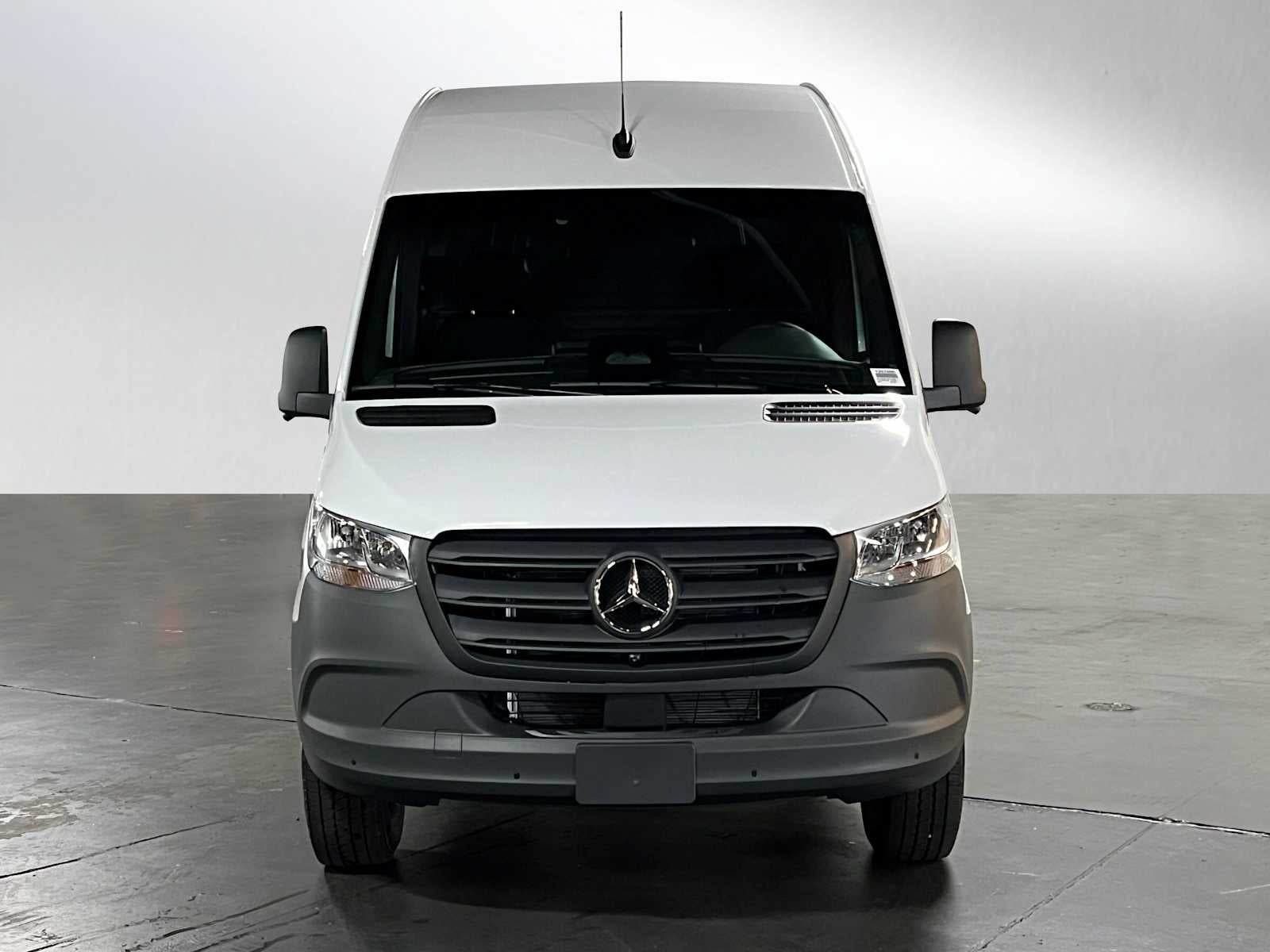 2025 Mercedes-Benz Sprinter 2500 Standard Roof I4 Diesel 144" RWD