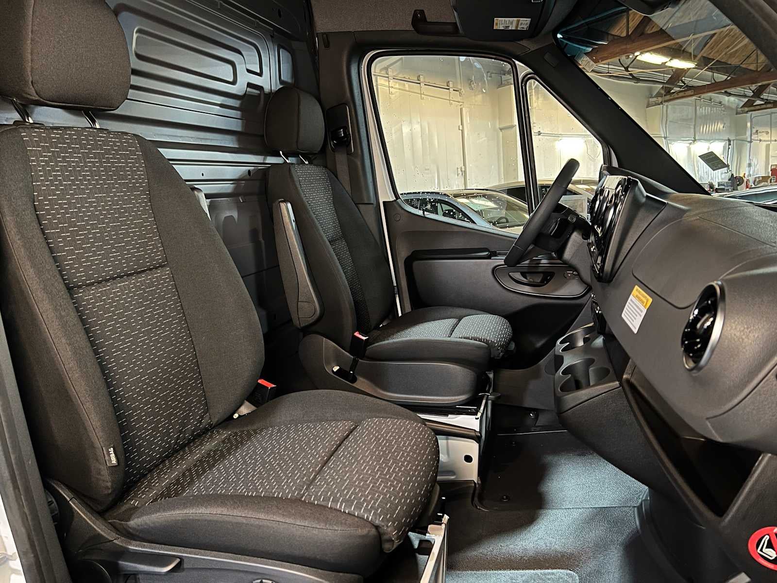 2026 Mercedes-Benz Sprinter 2500 Standard Roof I4 Diesel 144" RWD