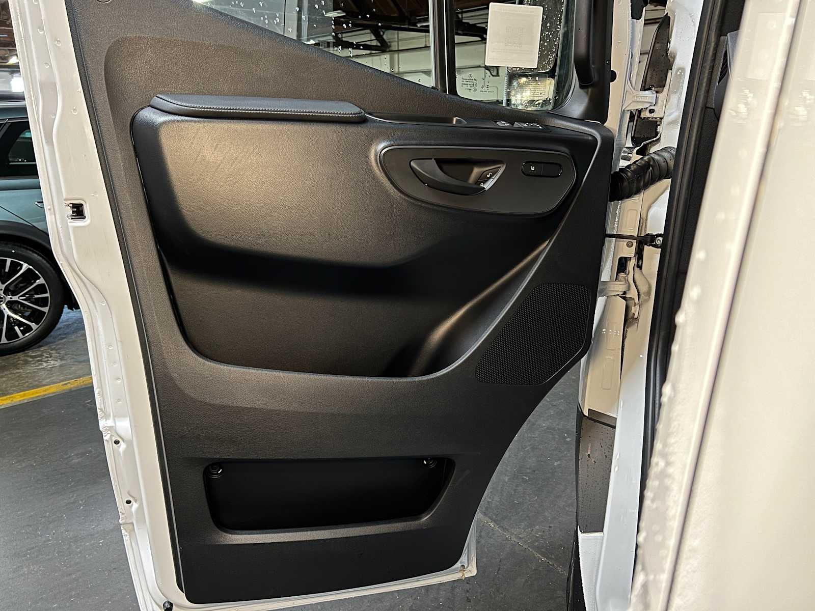 2026 Mercedes-Benz Sprinter 2500 Standard Roof I4 Diesel 144" RWD