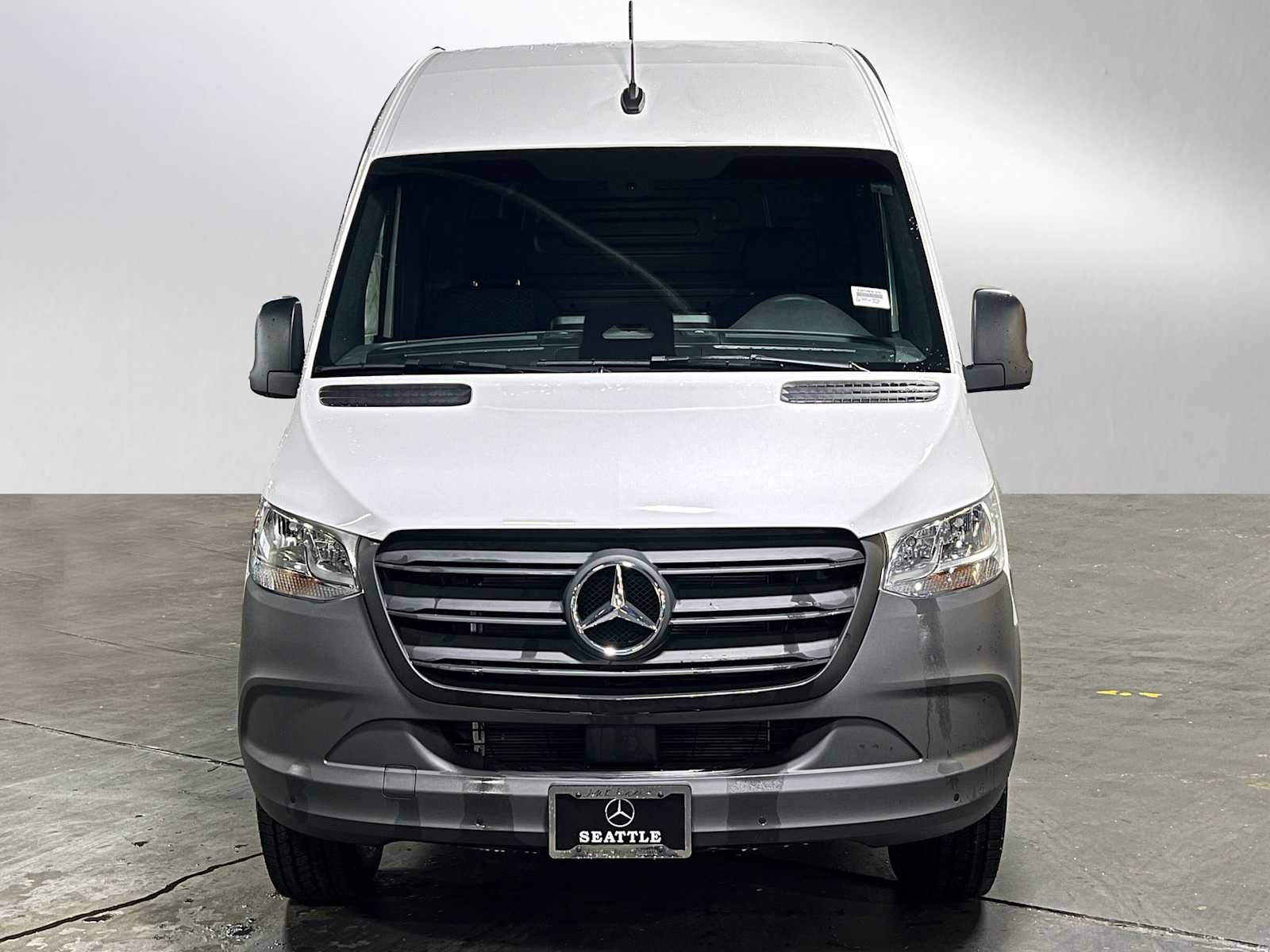 2026 Mercedes-Benz Sprinter 2500 Standard Roof I4 Diesel 144" RWD
