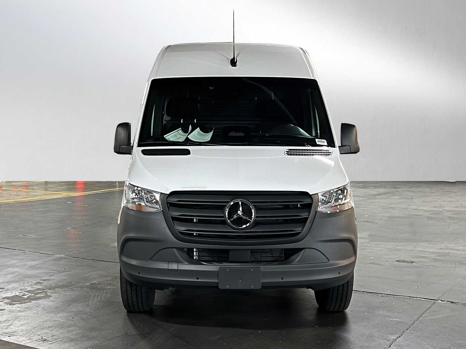 2025 Mercedes-Benz Sprinter 2500 Standard Roof I4 Diesel 144" RWD