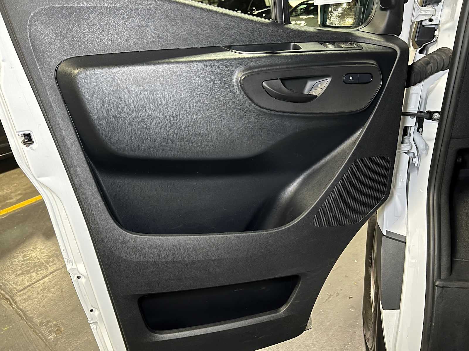 2025 Mercedes-Benz Sprinter 2500 Standard Roof I4 Diesel 144" RWD