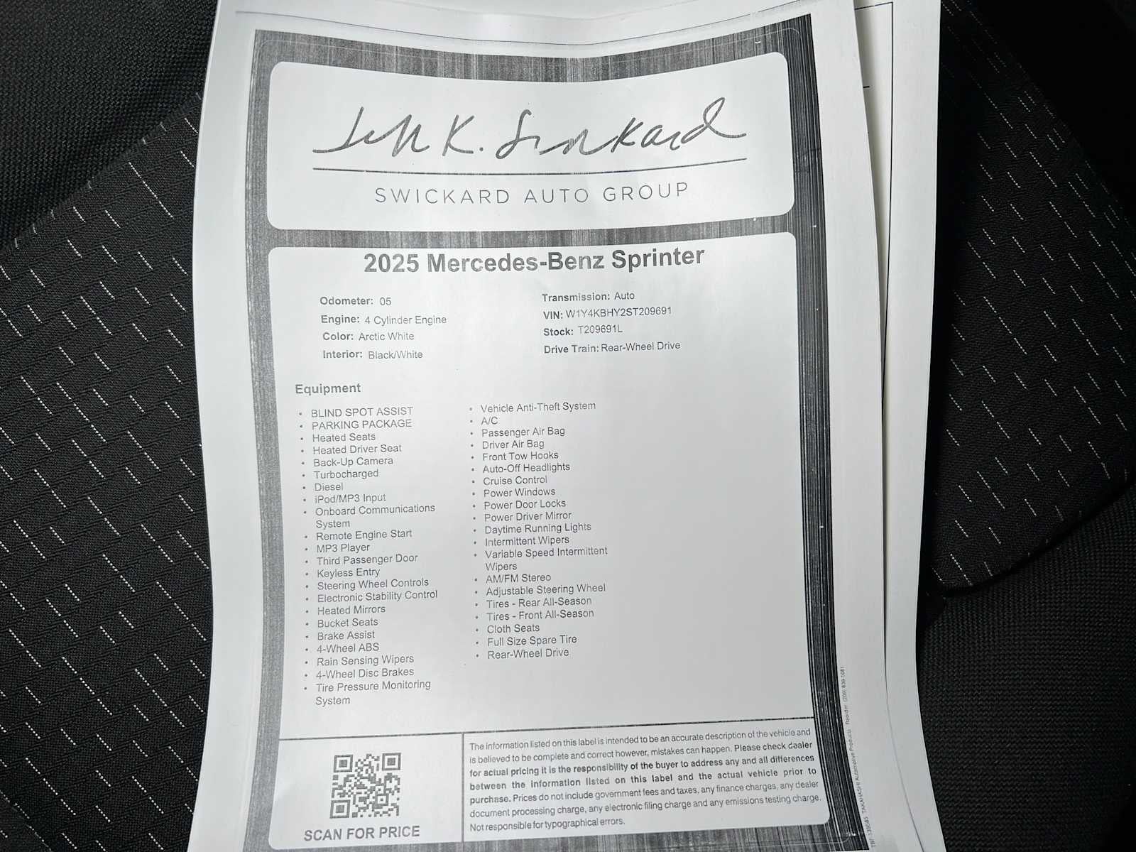 2025 Mercedes-Benz Sprinter 2500 Standard Roof I4 Diesel 144" RWD