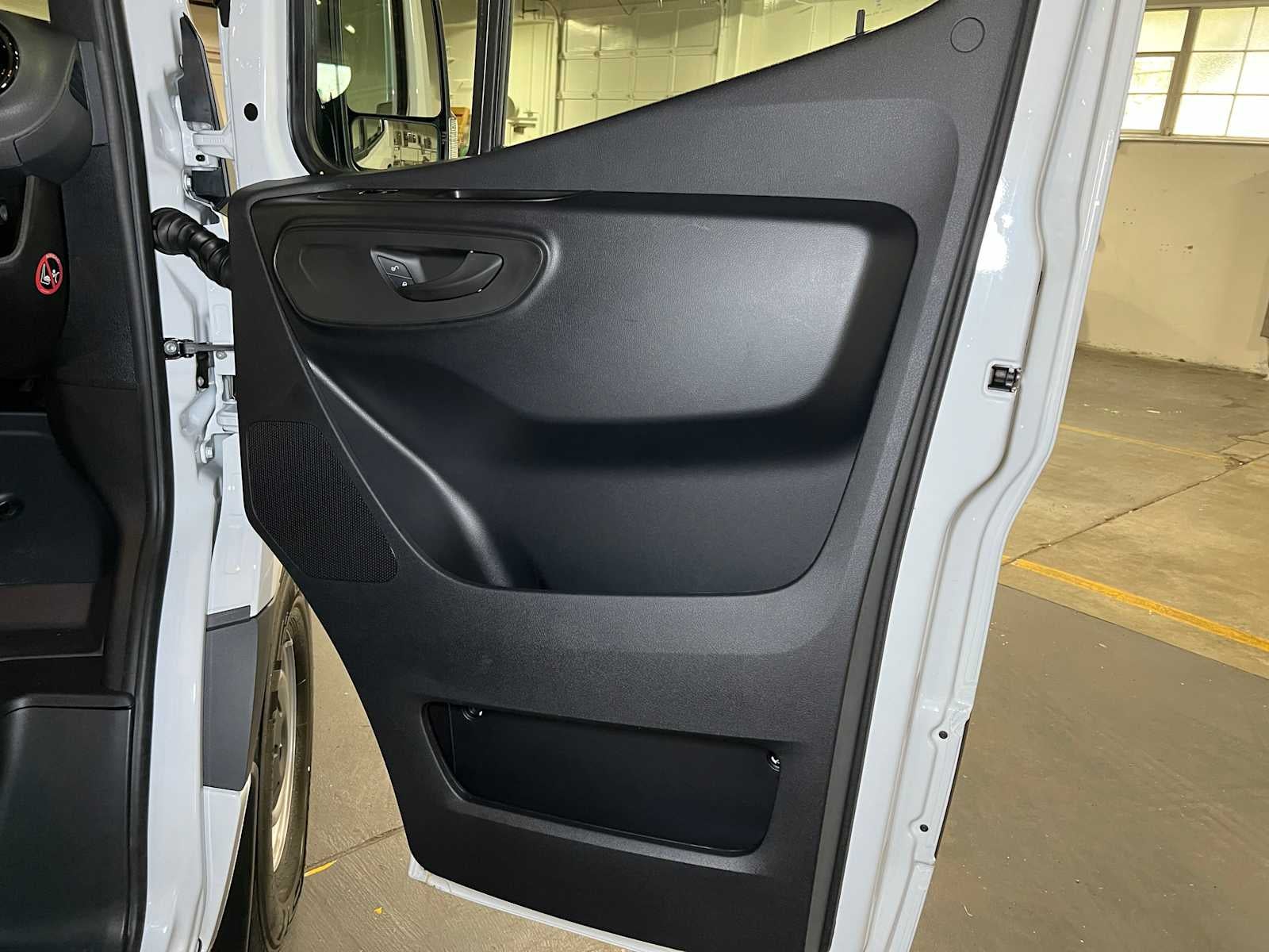 2025 Mercedes-Benz Sprinter 2500 Standard Roof I4 Diesel 144" RWD