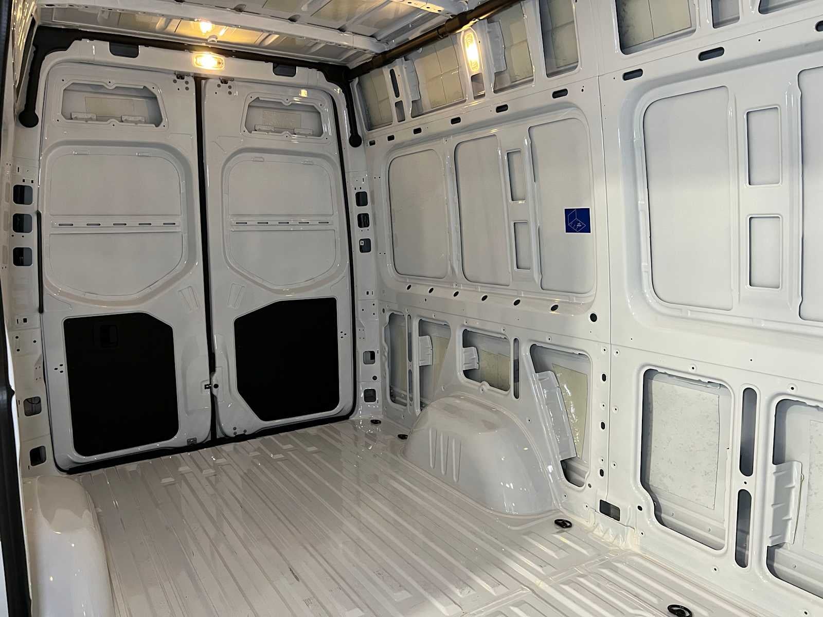 2025 Mercedes-Benz Sprinter 2500 Standard Roof I4 Diesel 144" RWD