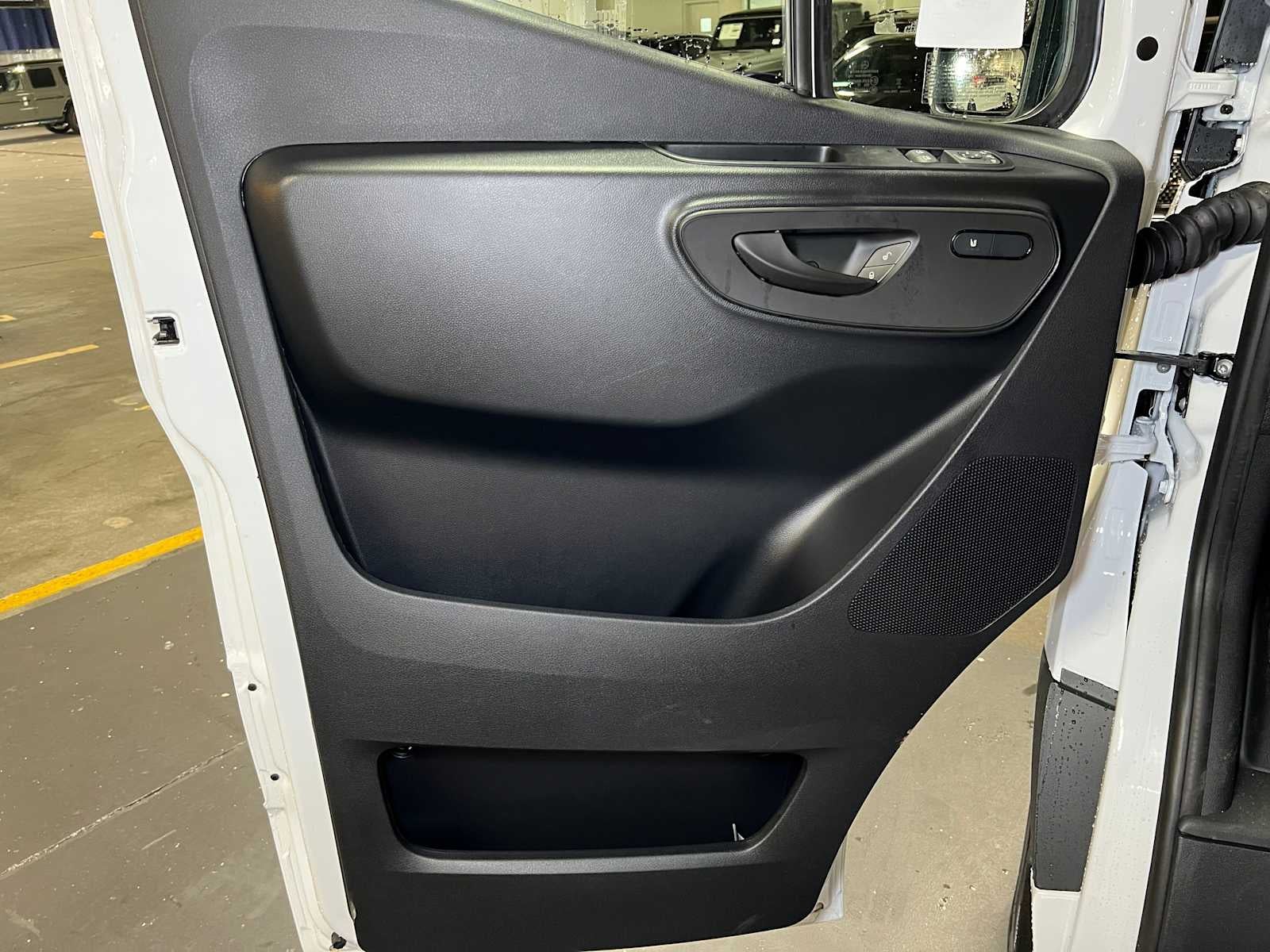 2025 Mercedes-Benz Sprinter 2500 Standard Roof I4 Diesel 144" RWD