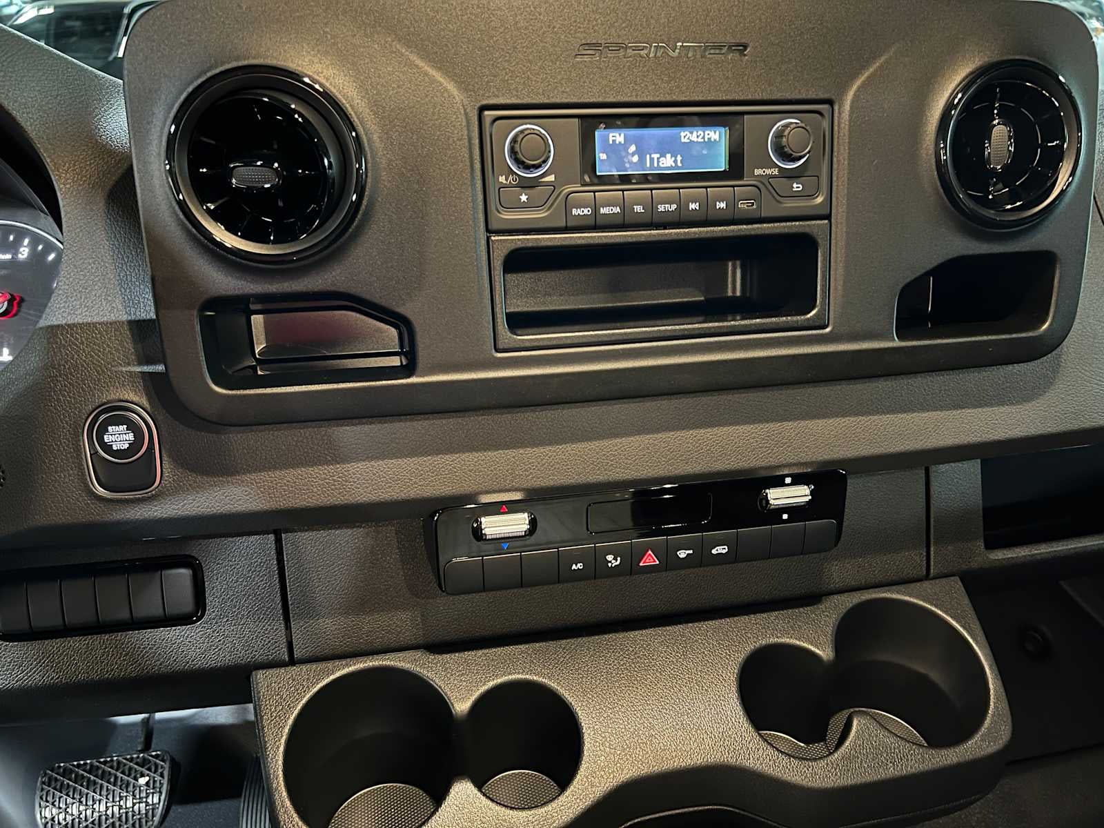 2025 Mercedes-Benz Sprinter 2500 Standard Roof I4 Diesel 144" RWD