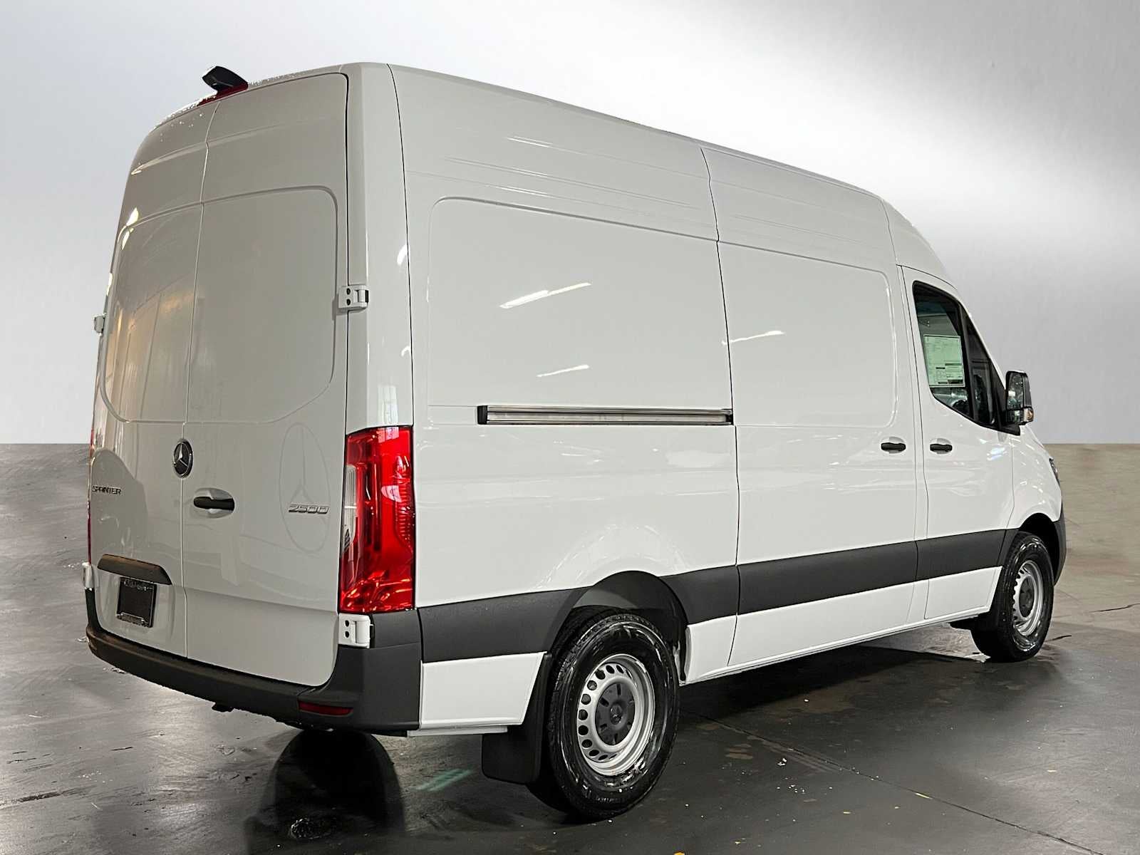 2025 Mercedes-Benz Sprinter 2500 Standard Roof I4 Diesel 144" RWD