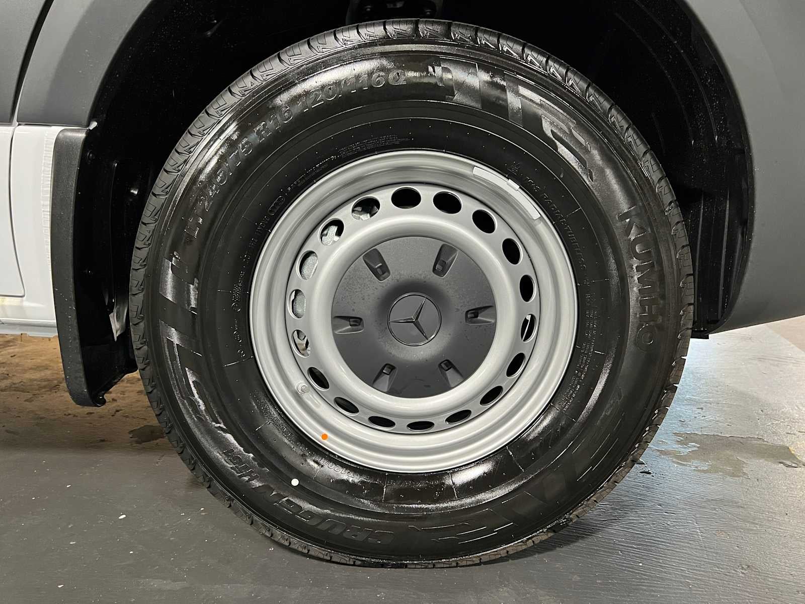 2025 Mercedes-Benz Sprinter 2500 Standard Roof I4 Diesel 144" RWD