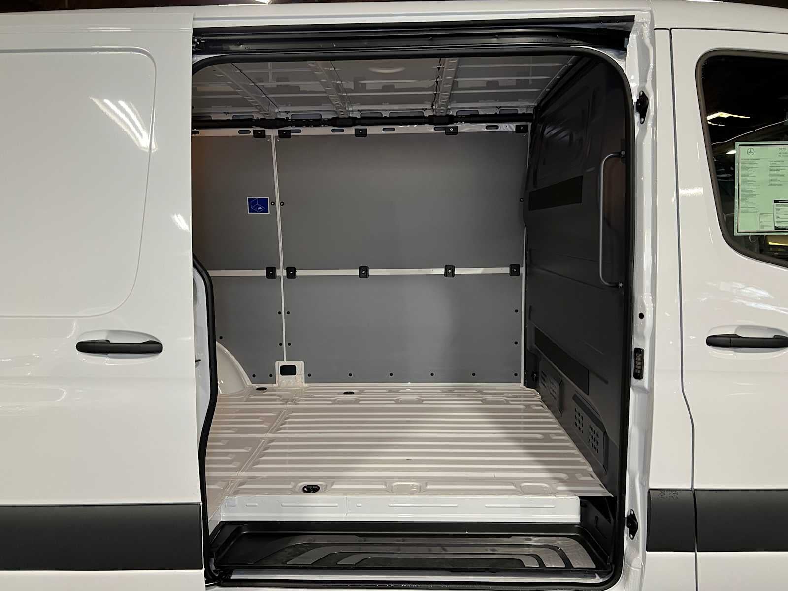 2025 Mercedes-Benz Sprinter 2500 Standard Roof I4 Diesel 144" RWD