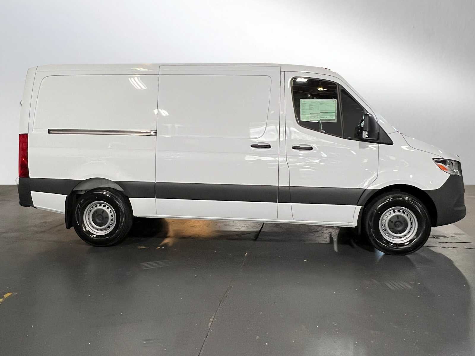 2025 Mercedes-Benz Sprinter 2500 Standard Roof I4 Diesel 144" RWD