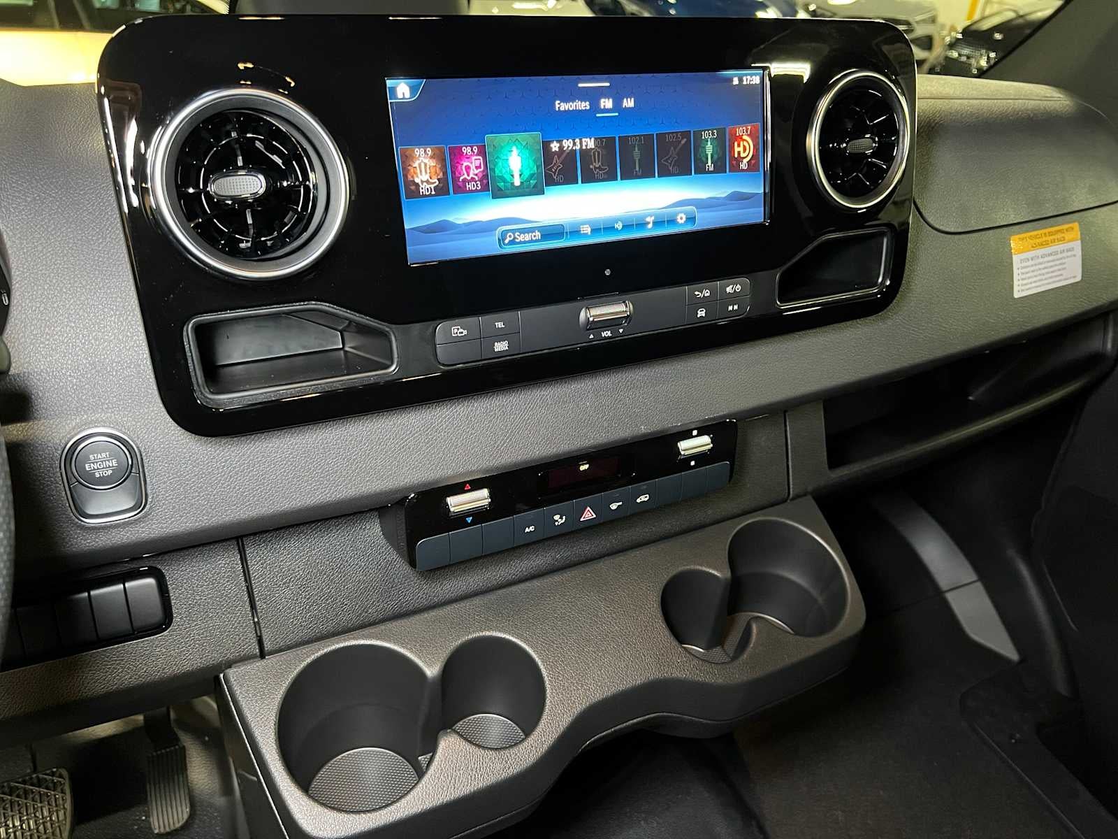 2025 Mercedes-Benz Sprinter 2500 Standard Roof I4 Diesel 144" RWD