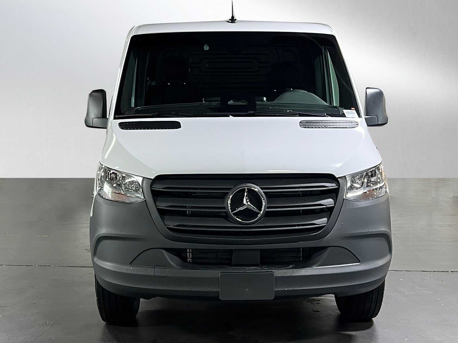 2025 Mercedes-Benz Sprinter 2500 Standard Roof I4 Diesel 144" RWD