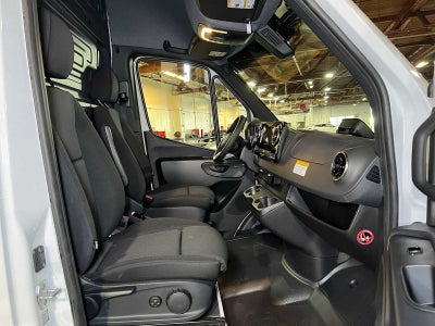 2025 Mercedes-Benz Sprinter 2500 Standard Roof I4 Diesel 144" RWD