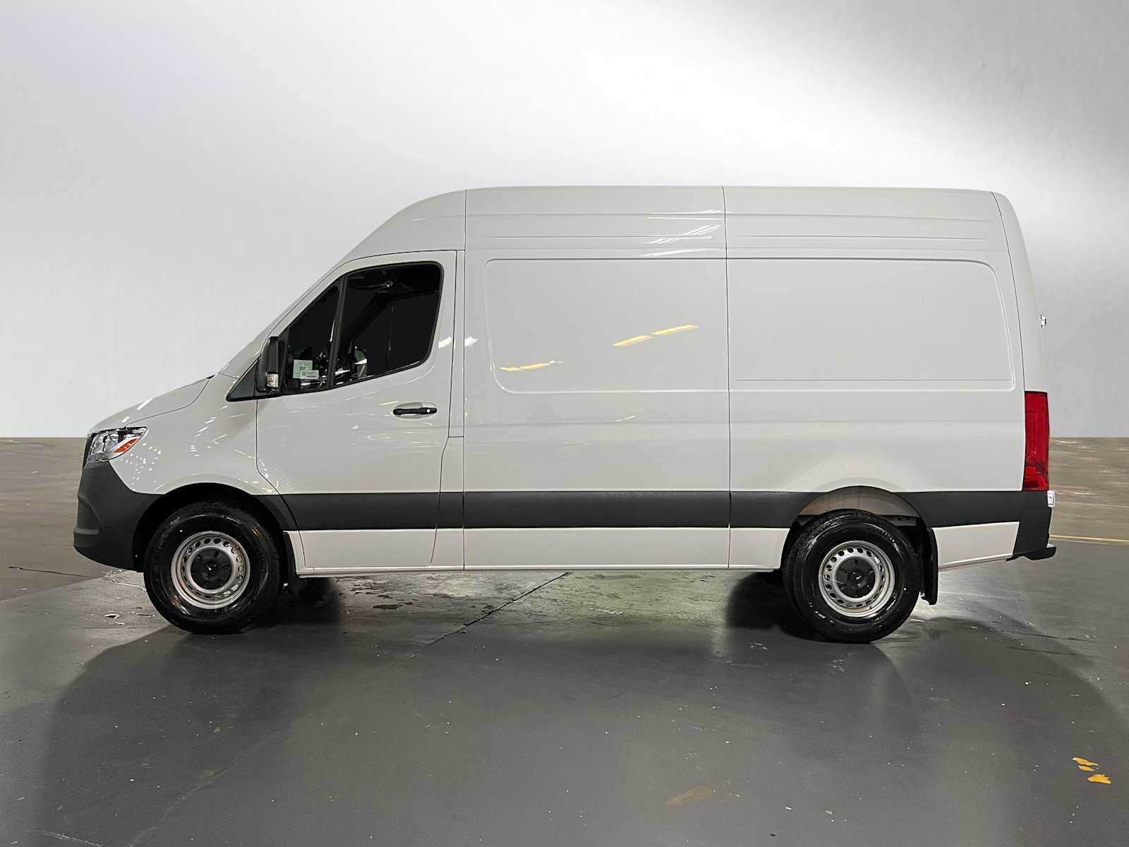 2025 Mercedes-Benz Sprinter 2500 Standard Roof I4 Diesel 144" RWD