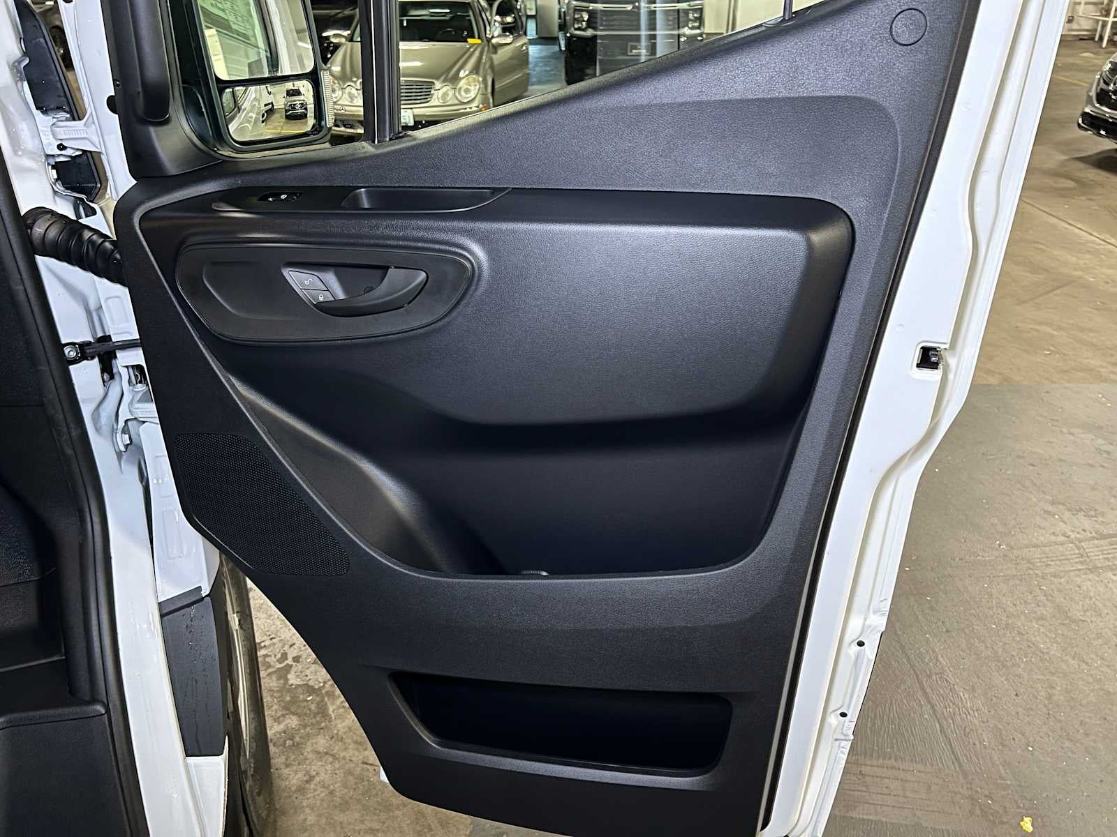 2025 Mercedes-Benz Sprinter 2500 Standard Roof I4 Diesel 144" RWD