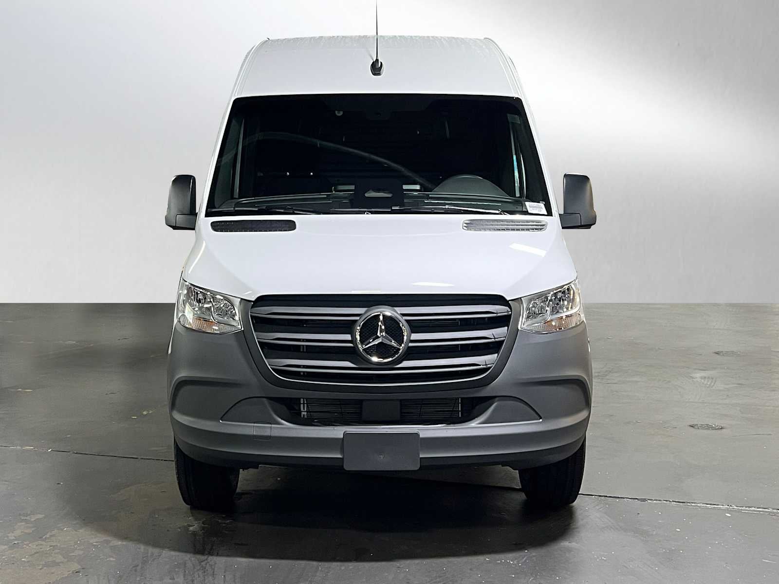 2025 Mercedes-Benz Sprinter 2500 Standard Roof I4 Diesel 144" RWD