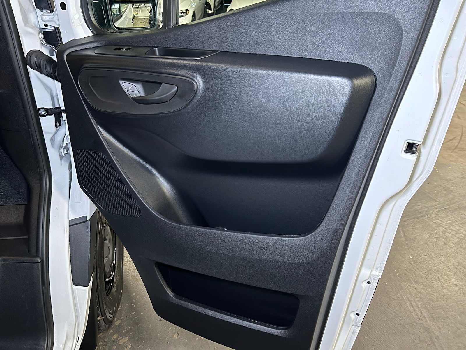 2025 Mercedes-Benz Sprinter 2500 Standard Roof I4 Diesel 144" RWD