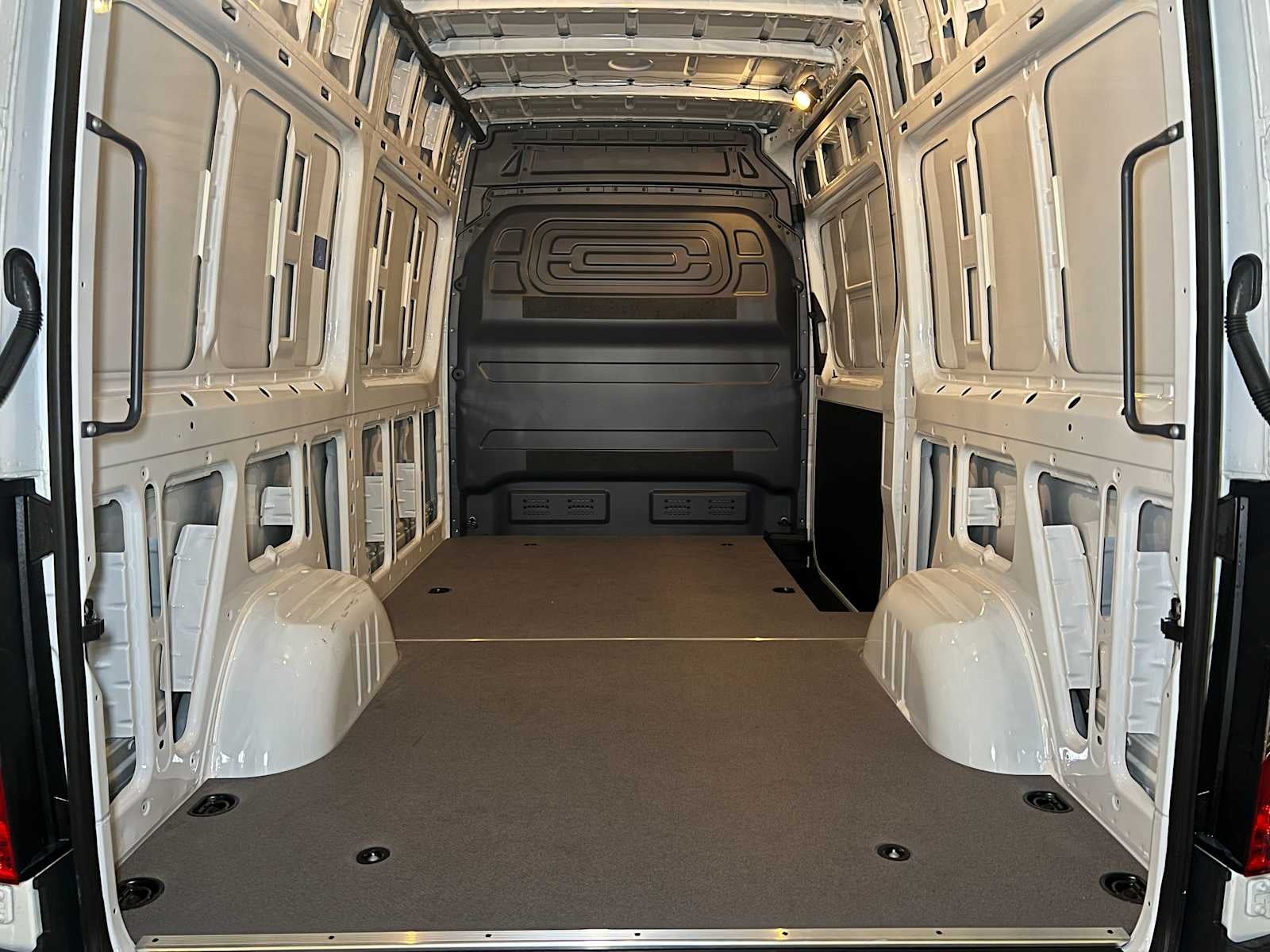 2025 Mercedes-Benz Sprinter 2500 Standard Roof I4 Diesel 144" RWD