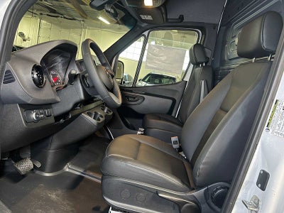 2025 Mercedes-Benz Sprinter 2500 Standard Roof I4 Diesel 144" RWD
