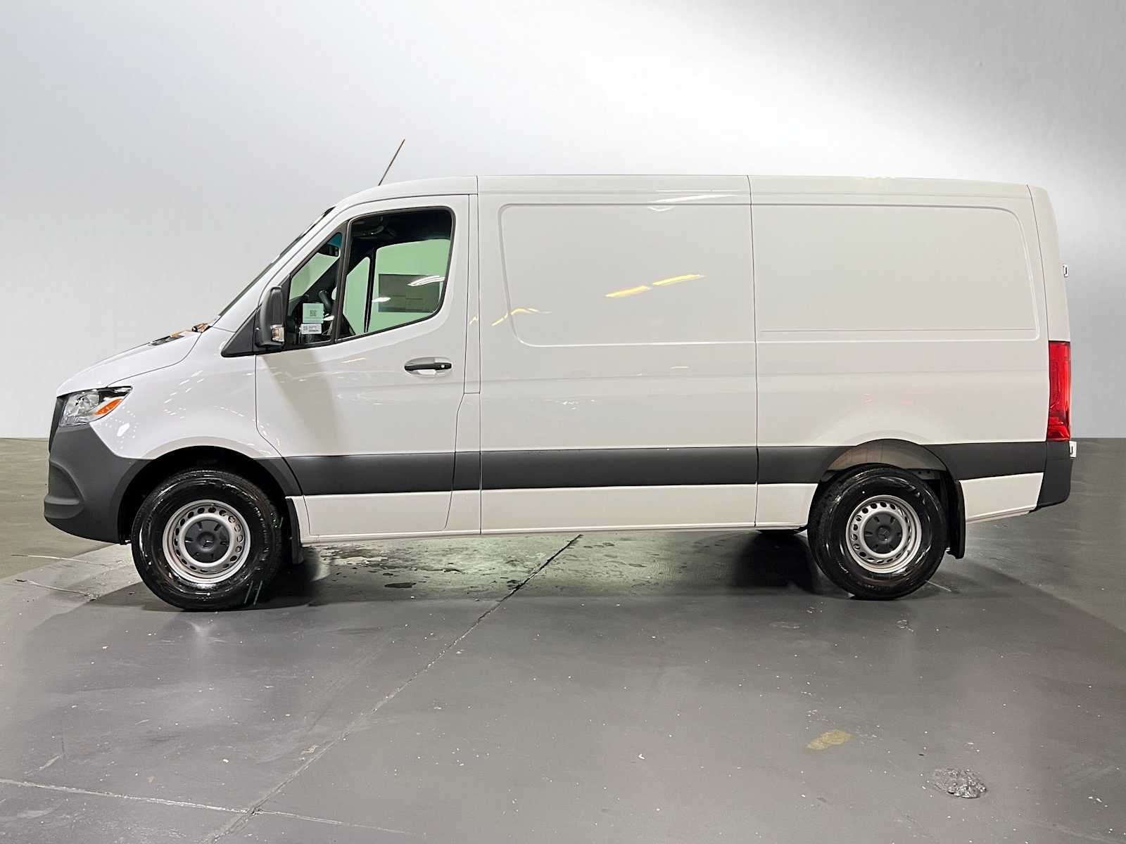 2025 Mercedes-Benz Sprinter 2500 Standard Roof I4 Diesel 144" RWD