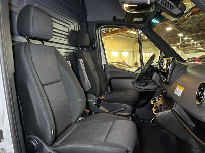 2025 Mercedes-Benz Sprinter 2500 Standard Roof I4 Diesel 144" RWD