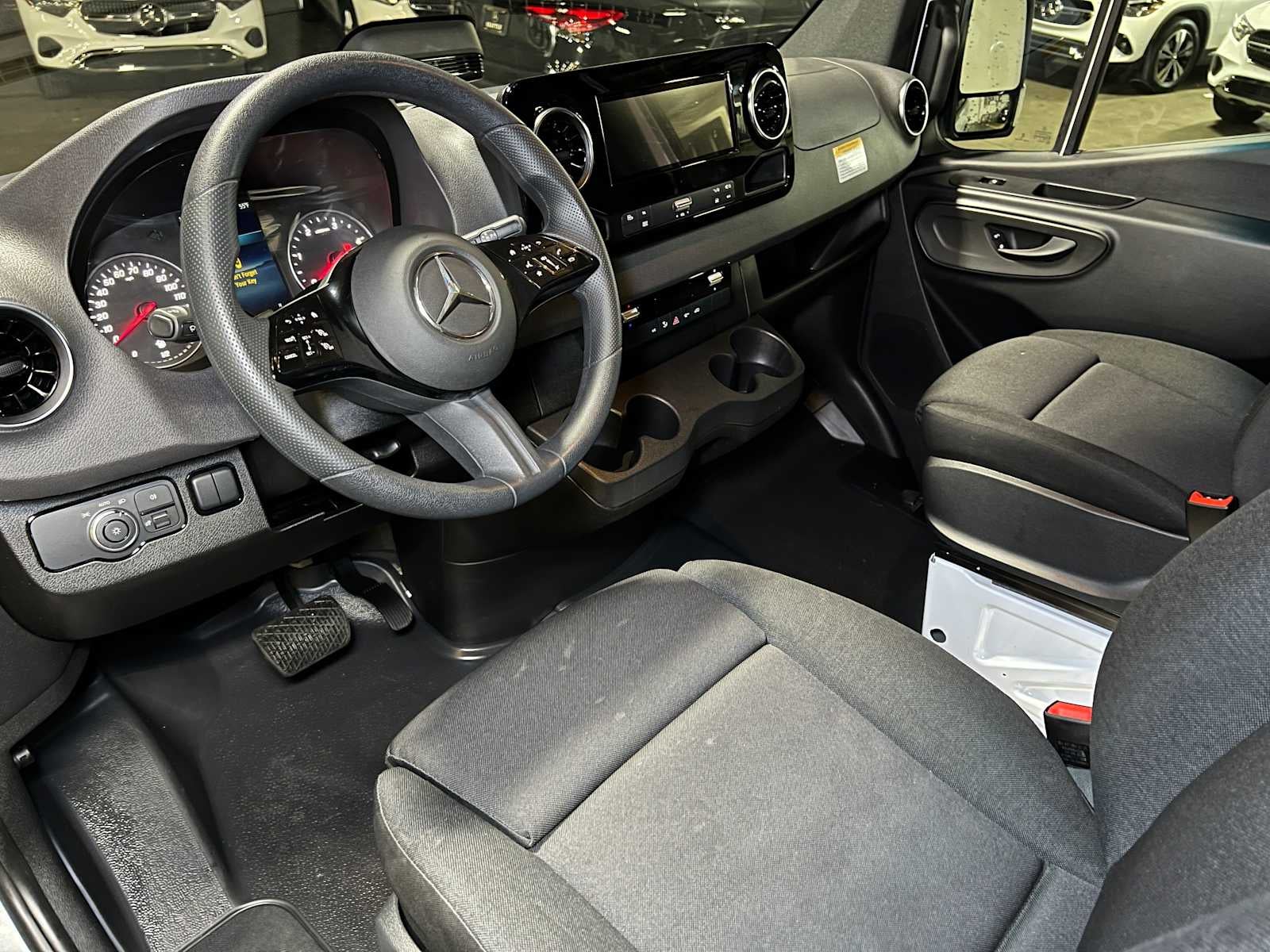 2025 Mercedes-Benz Sprinter 2500 Standard Roof I4 Diesel 144" RWD