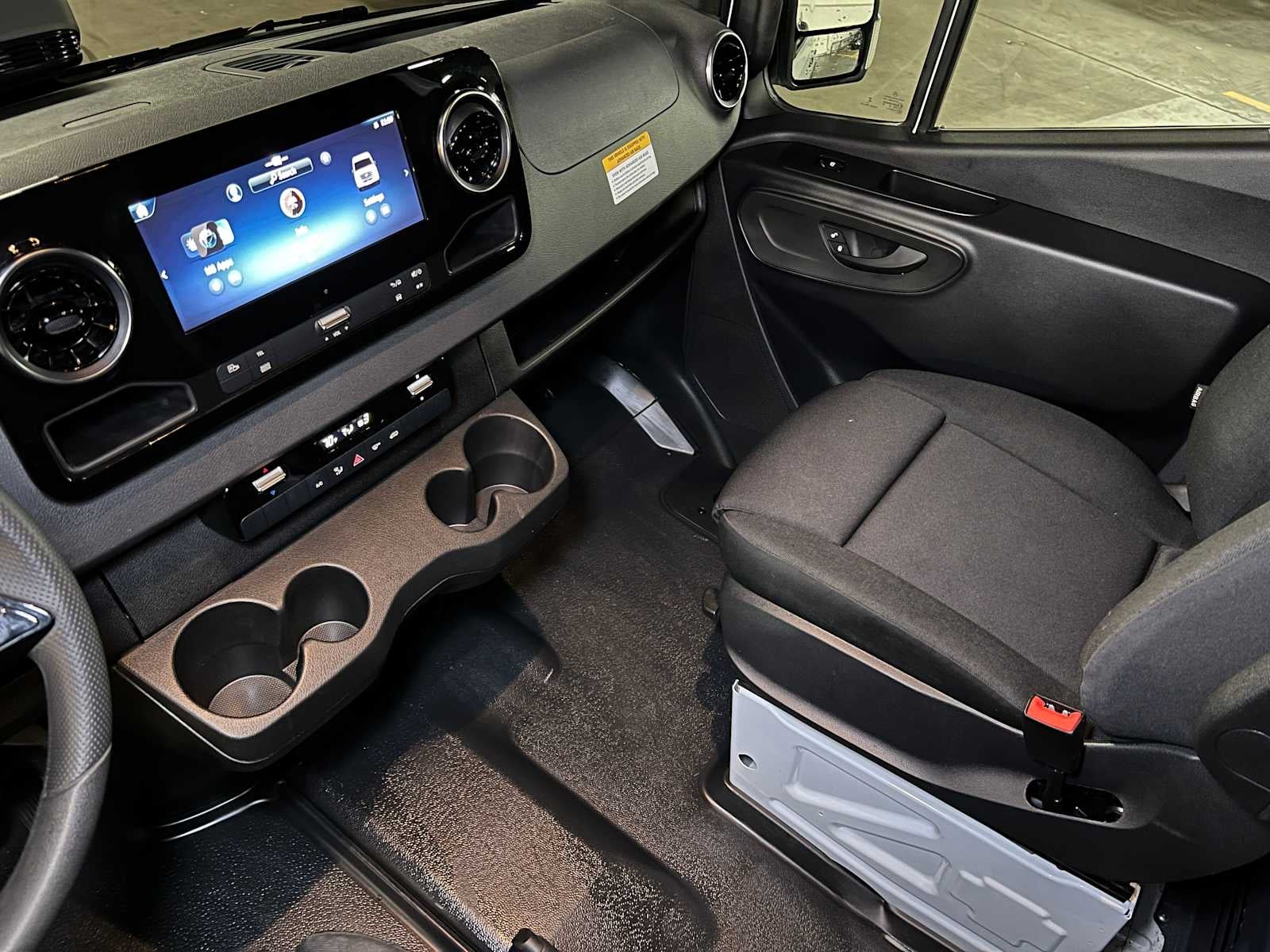 2025 Mercedes-Benz Sprinter 2500 Standard Roof I4 Diesel 144" RWD