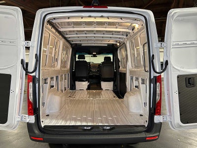 2025 Mercedes-Benz Sprinter 2500 Standard Roof I4 Diesel 144" RWD