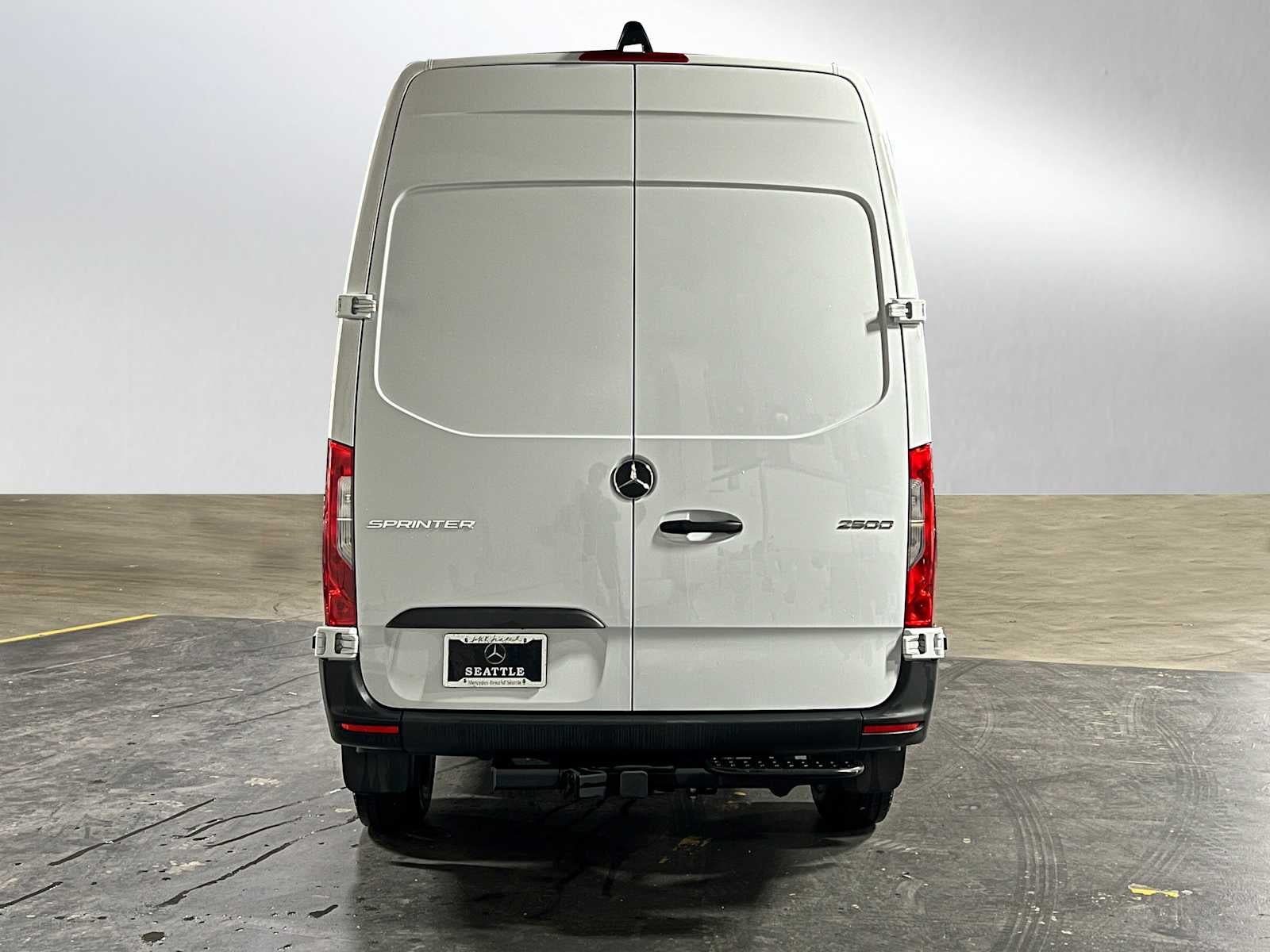 2025 Mercedes-Benz Sprinter 2500 Standard Roof I4 Diesel 144" RWD