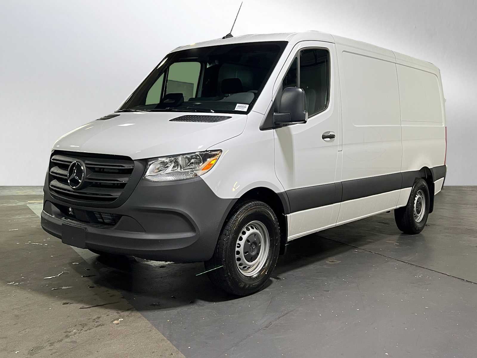 2025 Mercedes-Benz Sprinter 2500 Standard Roof I4 Diesel 144" RWD