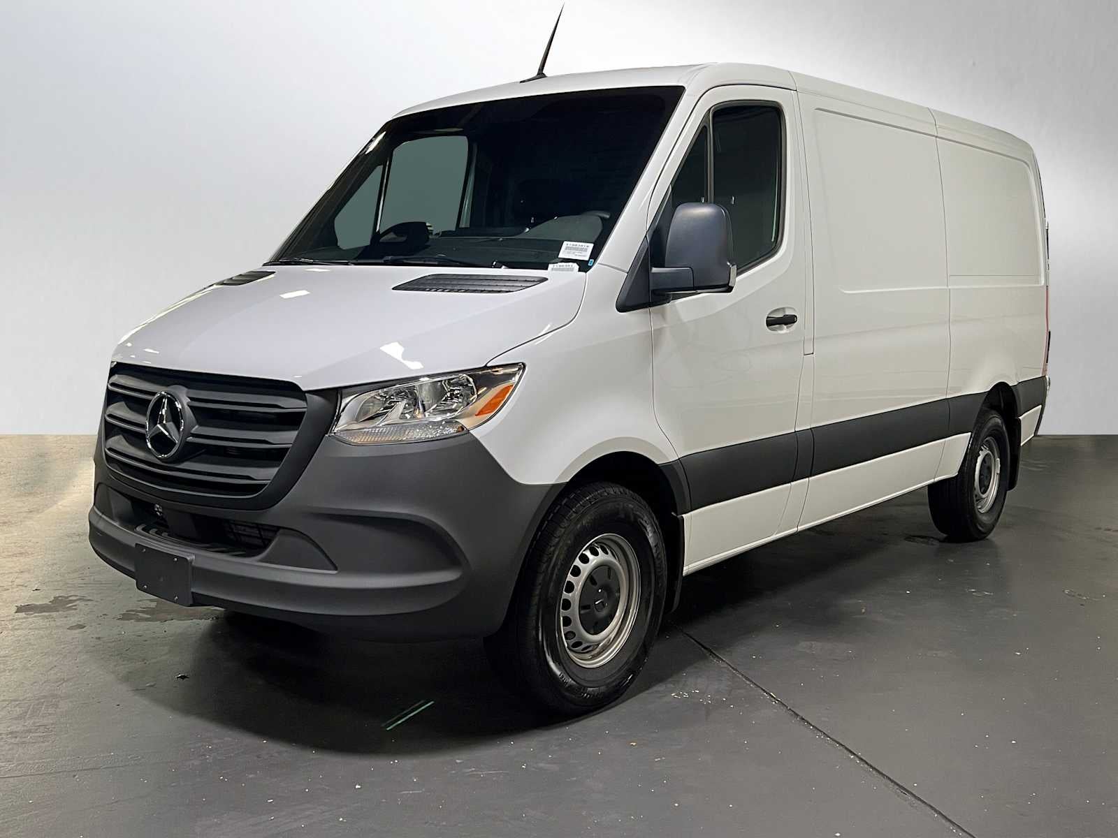 2025 Mercedes-Benz Sprinter 2500 Standard Roof I4 Diesel 144" RWD