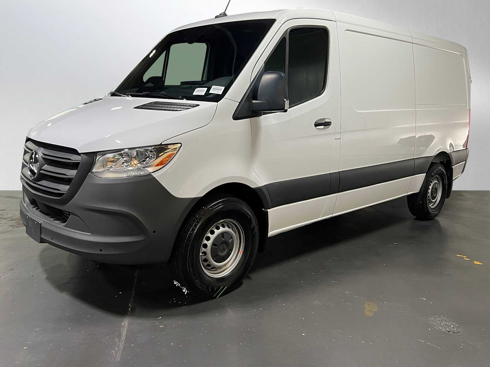 2025 Mercedes-Benz Sprinter 2500 Standard Roof I4 Diesel 144" RWD