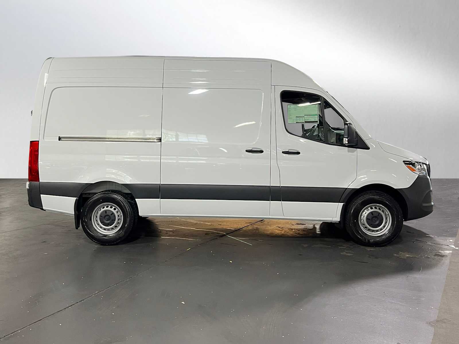 2025 Mercedes-Benz Sprinter 2500 Standard Roof I4 Diesel 144" RWD