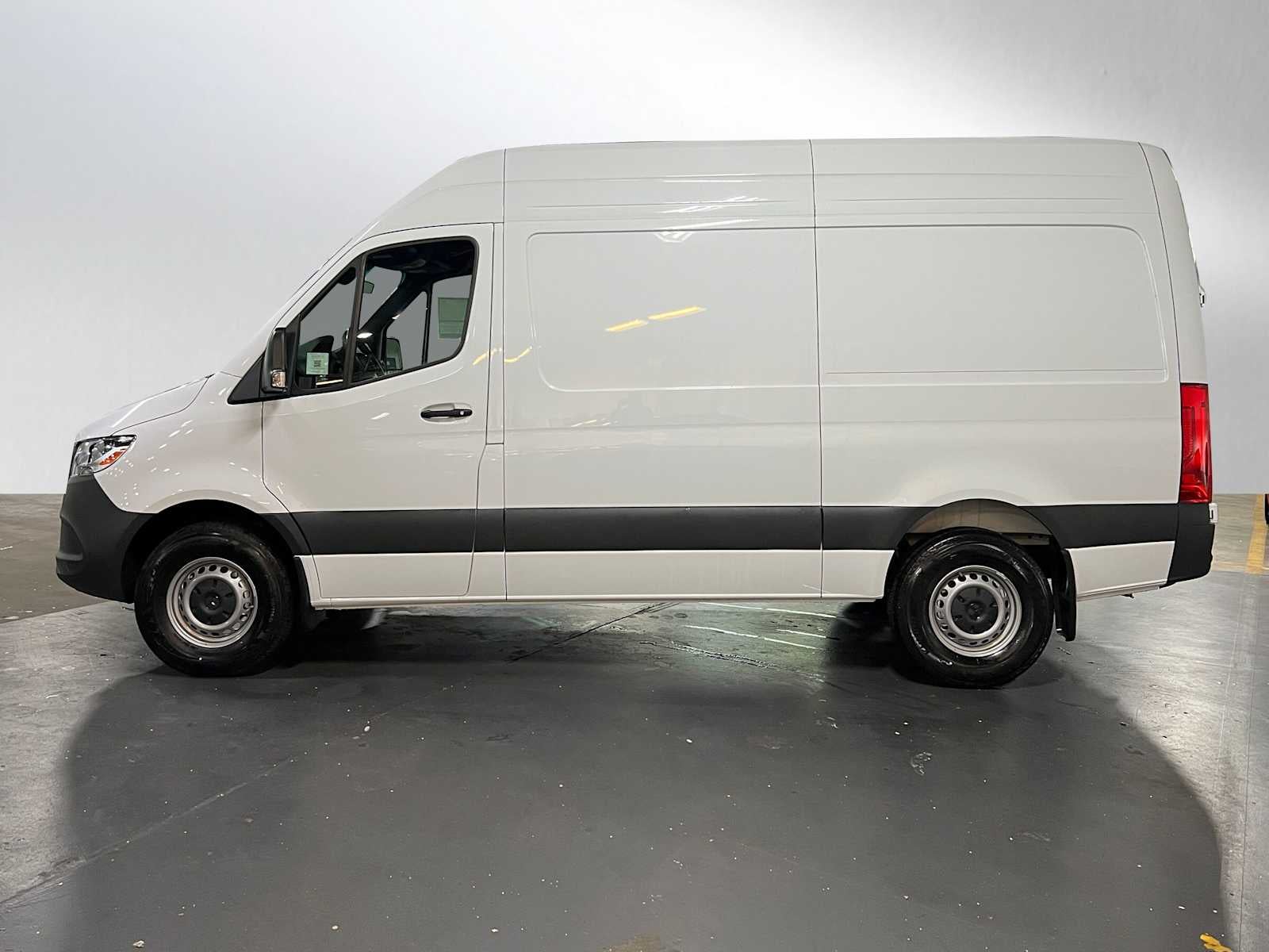 2025 Mercedes-Benz Sprinter 2500 Standard Roof I4 Diesel 144" RWD