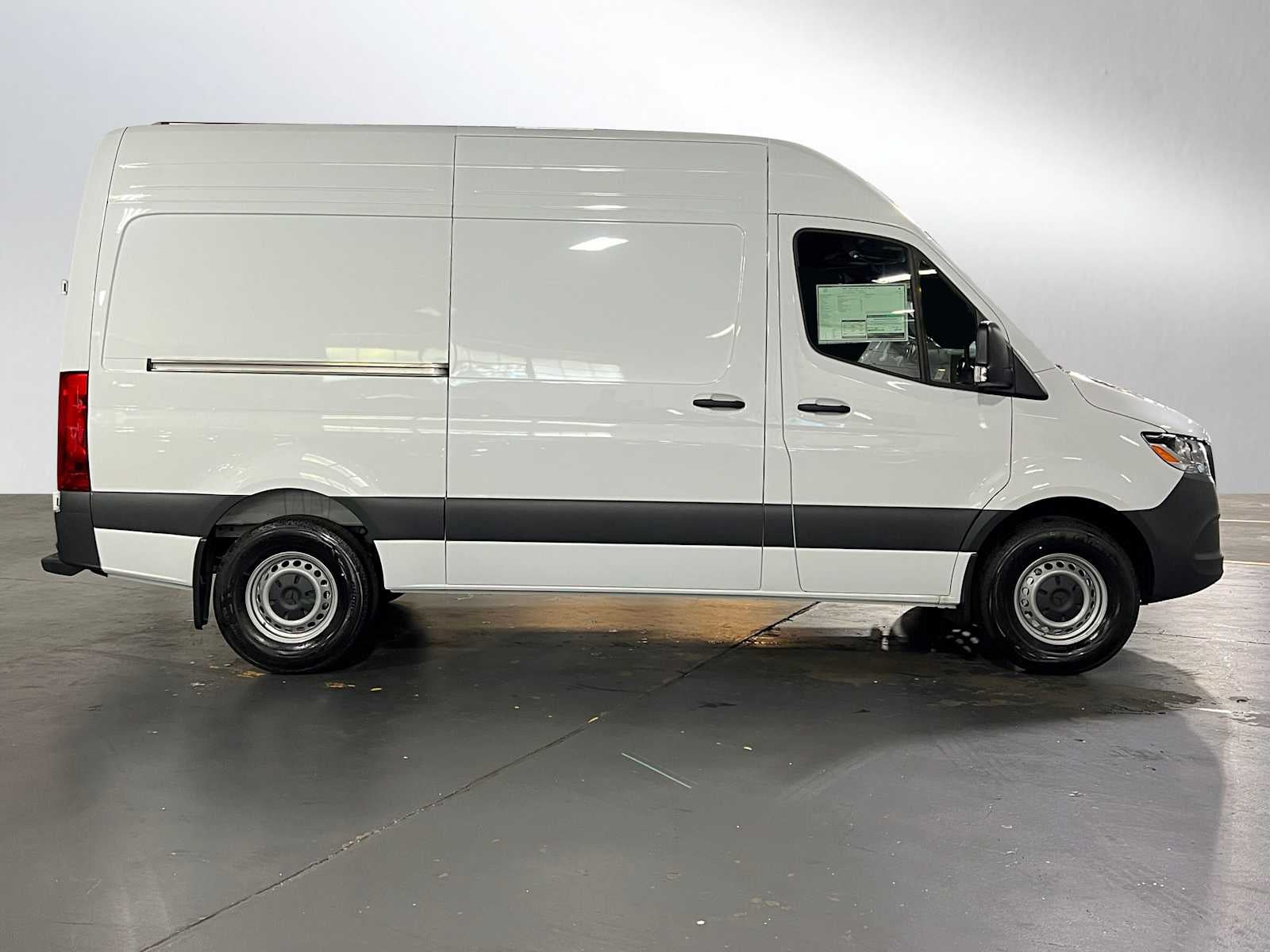 2025 Mercedes-Benz Sprinter 2500 Standard Roof I4 Diesel 144" RWD