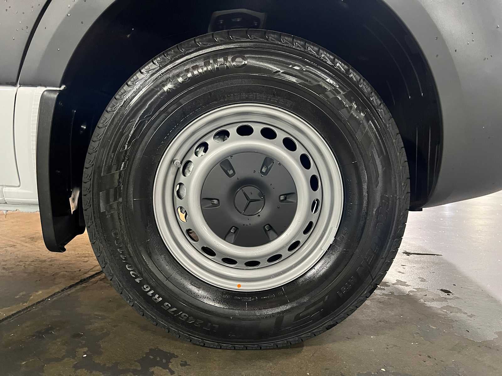 2025 Mercedes-Benz Sprinter 2500 Standard Roof I4 Diesel 144" RWD