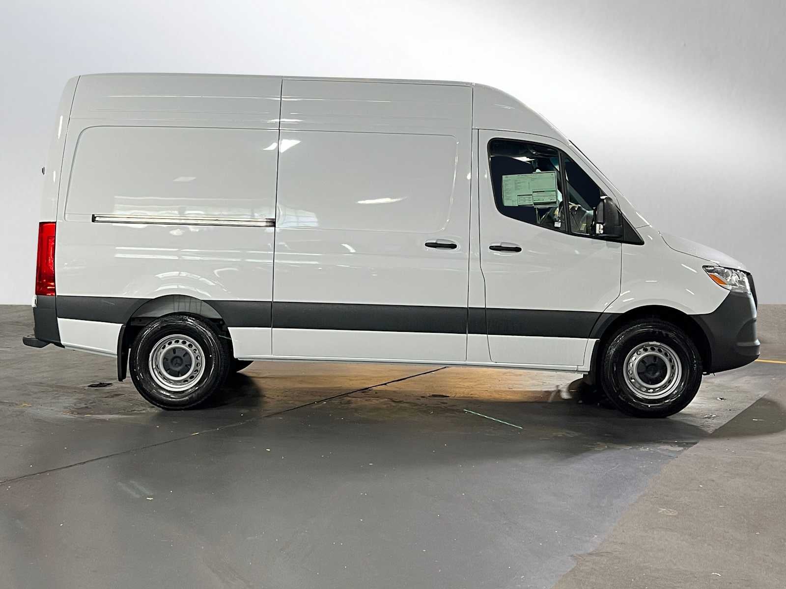 2025 Mercedes-Benz Sprinter 2500 Standard Roof I4 Diesel 144" RWD