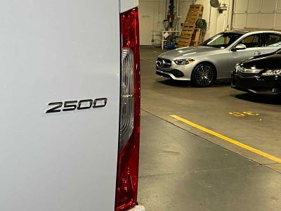 2025 Mercedes-Benz Sprinter 2500 Standard Roof I4 Diesel 144" RWD