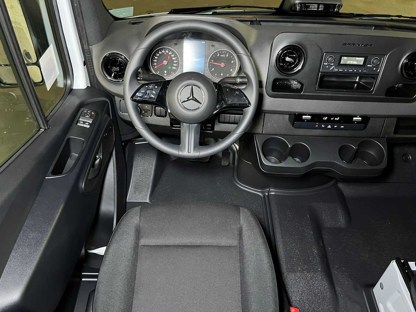 2025 Mercedes-Benz Sprinter 2500 Standard Roof I4 Diesel 144" RWD