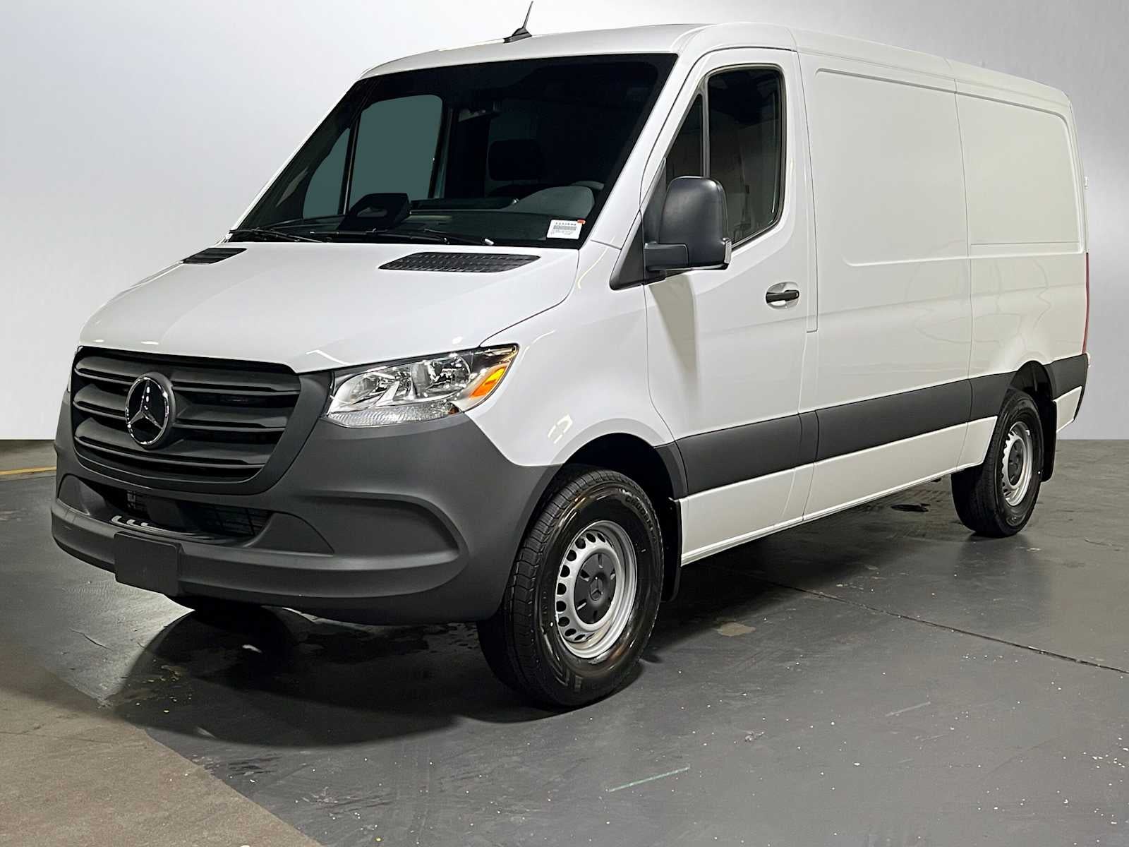 2025 Mercedes-Benz Sprinter 2500 Standard Roof I4 Diesel 144" RWD