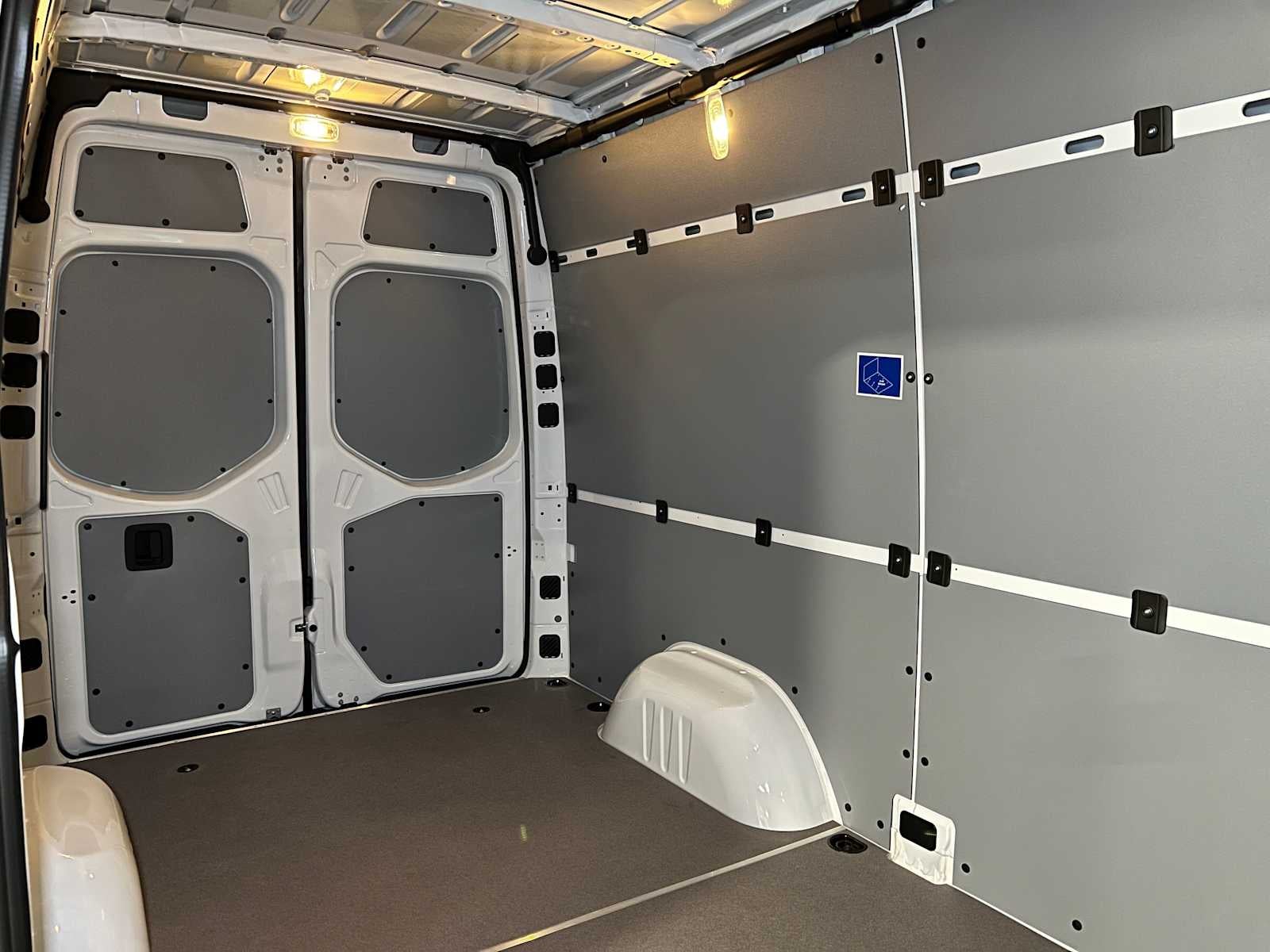 2025 Mercedes-Benz Sprinter 2500 Standard Roof I4 Diesel 144" RWD