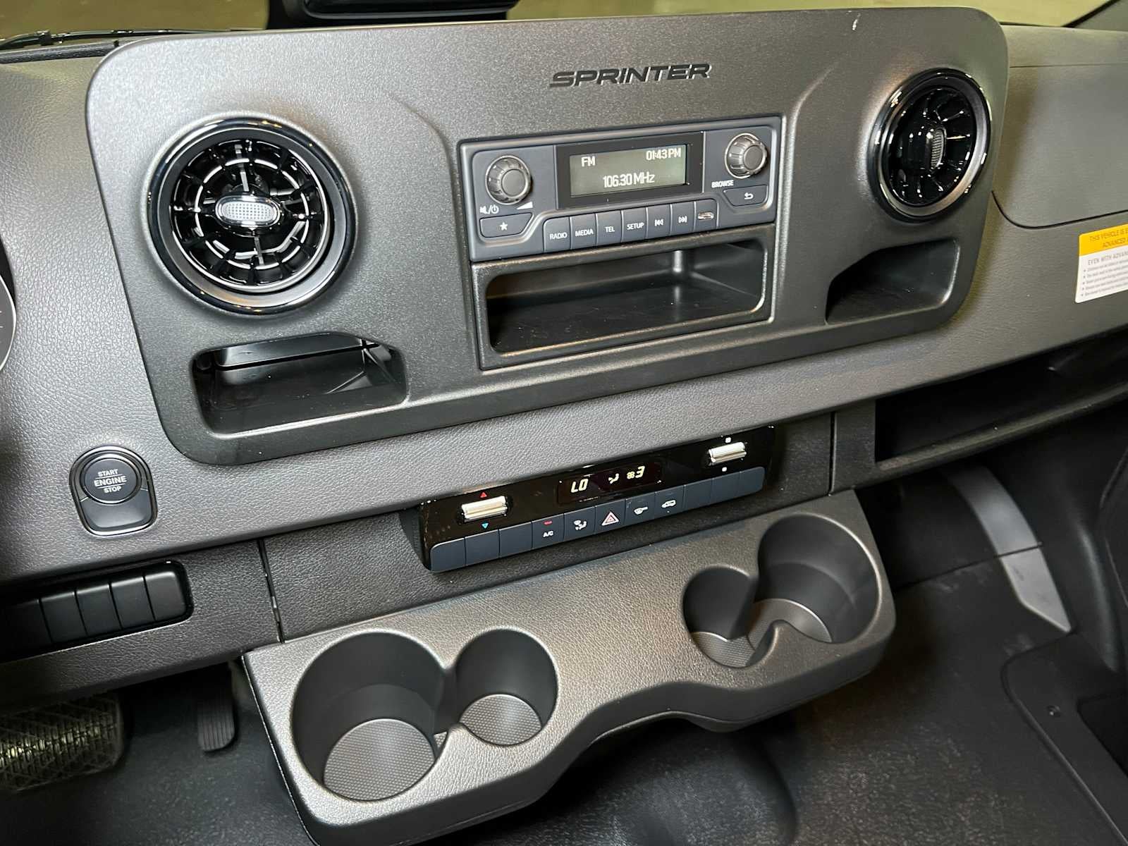 2025 Mercedes-Benz Sprinter 2500 Standard Roof I4 Diesel 144" RWD