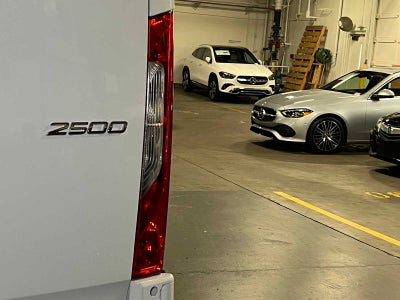 2025 Mercedes-Benz Sprinter 2500 Standard Roof I4 Diesel 144" RWD