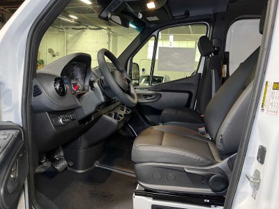 2025 Mercedes-Benz Sprinter 2500 Standard Roof I4 Diesel 144" RWD