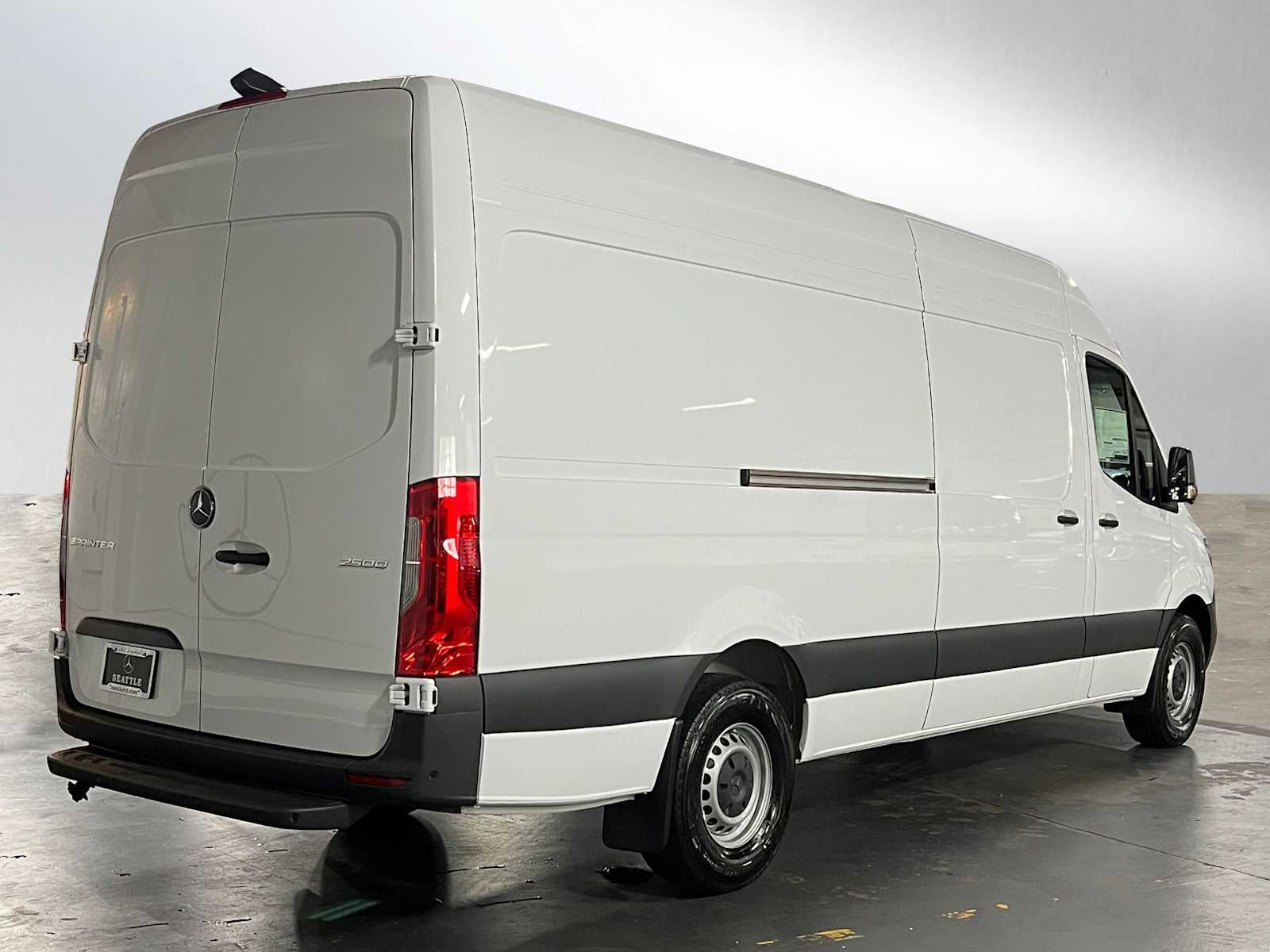 2025 Mercedes-Benz Sprinter 2500 High Roof I4 Diesel 170" RWD