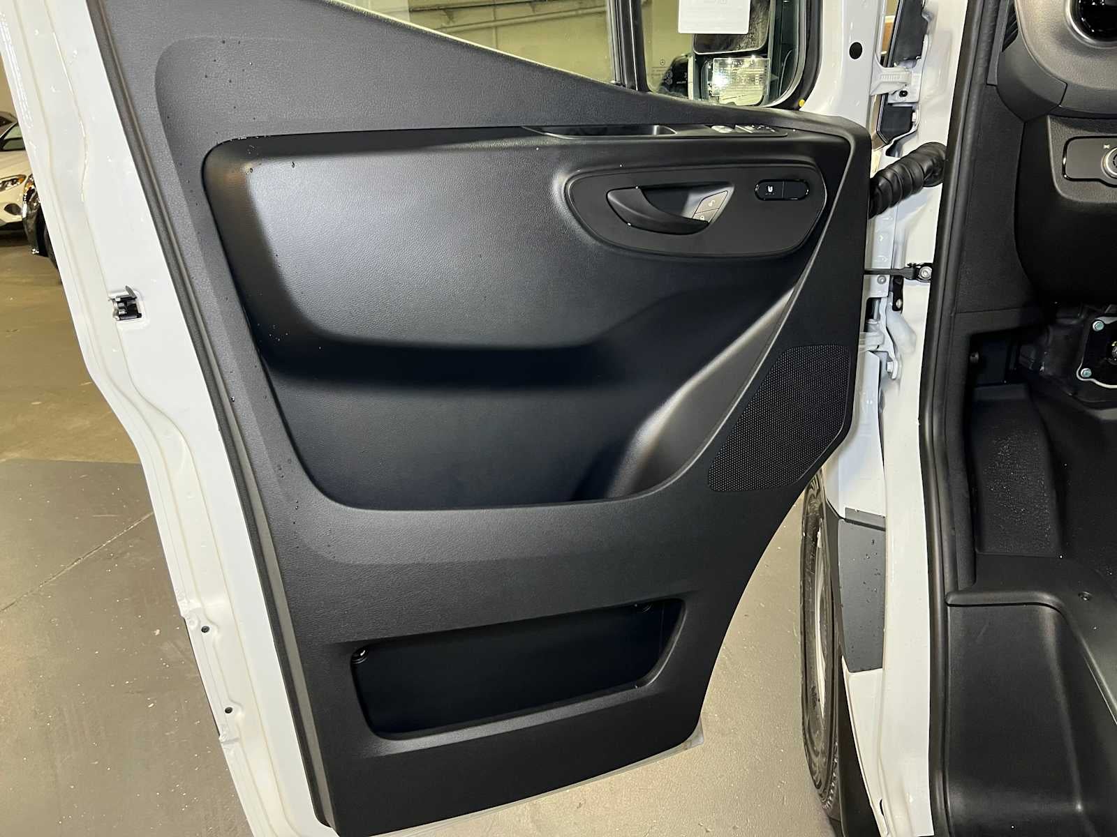 2025 Mercedes-Benz Sprinter 2500 High Roof I4 Diesel 170" RWD